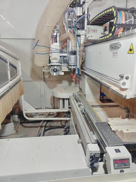 4CN302513-Caselli-Group-CENTRO-DI-FORATURA-E-FRESATURA-CNC-TECH-Z30 (1).jpeg